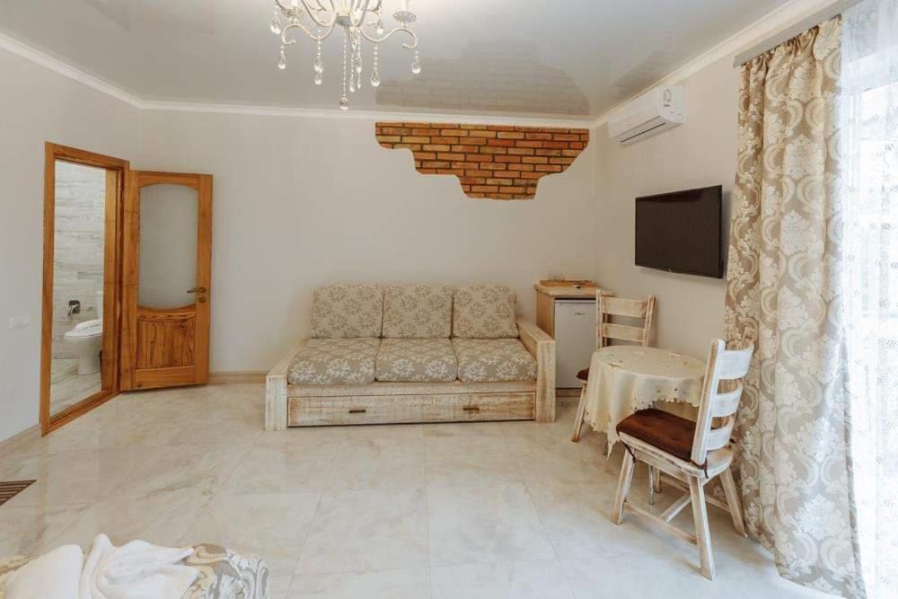 Бутик 2017 Hotel Bilhorod-Dnistrovskyy Exterior photo